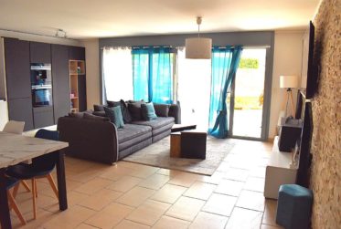 VEYRAS - A VENDRE - APPARTEMENT 4.5 PCES DE PLAIN-PIED + 2 PL. DE PARC